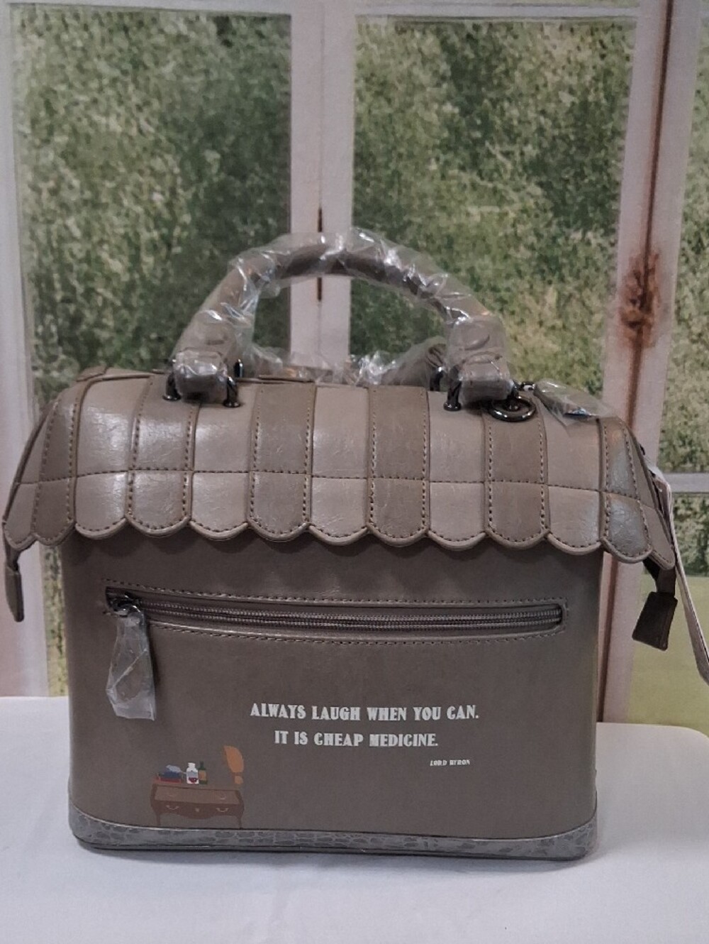 NWT Vendula London Apothecary Grab Bag Shopfront Vegan Leather Novelty Purse RAR - Picture 4 of 9